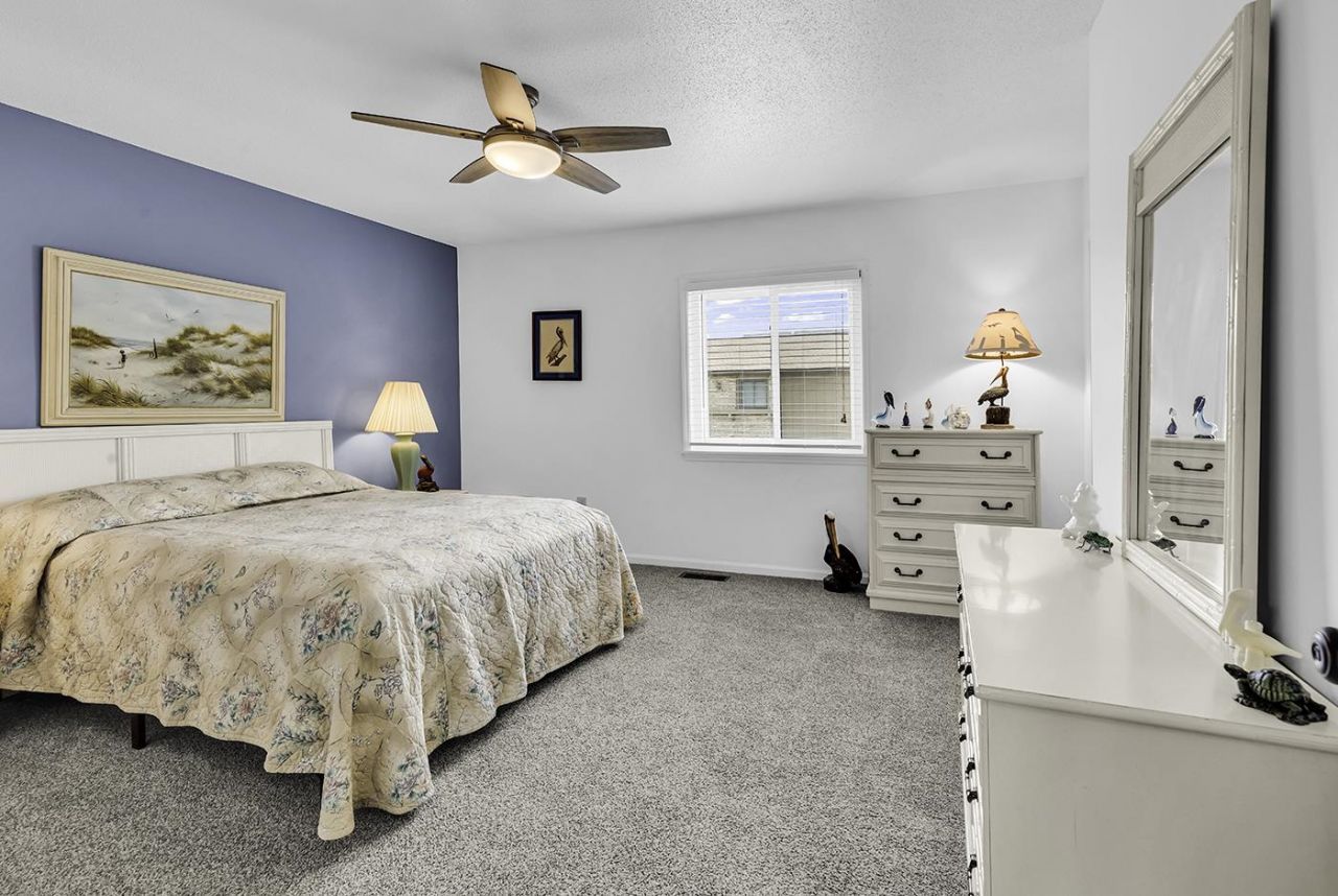 405 N Hillside Dr.  Photo 17