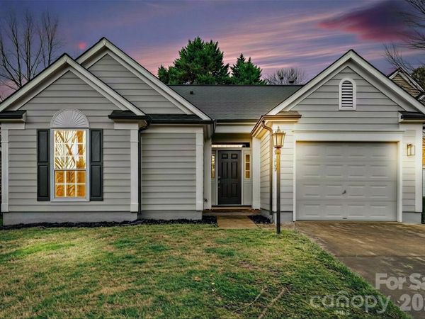 10327 Creswell Court, Charlotte, NC 28215