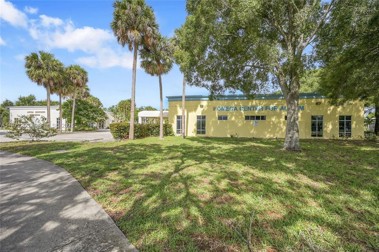 5205 Village Blvd , West Palm Beach, FL 33407 Photo