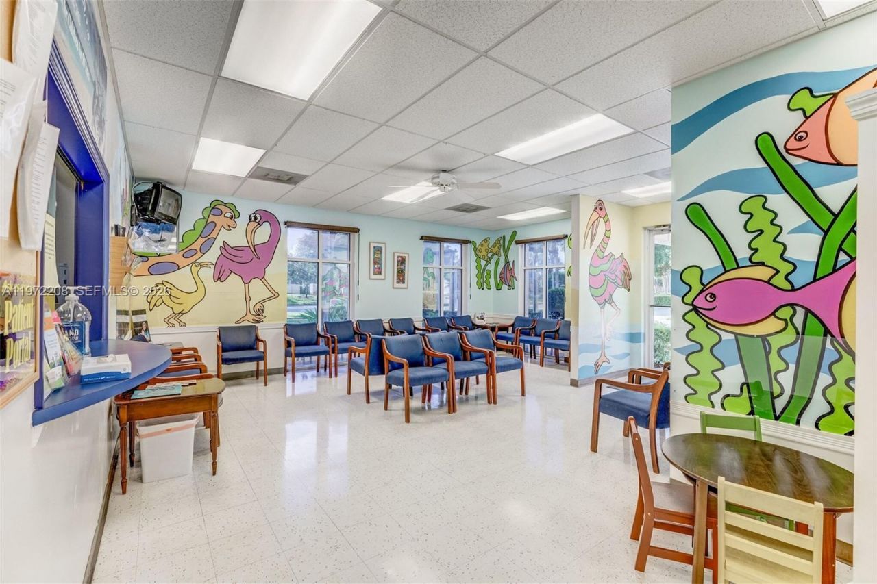 5205 Village Blvd , West Palm Beach, FL 33407 Photo