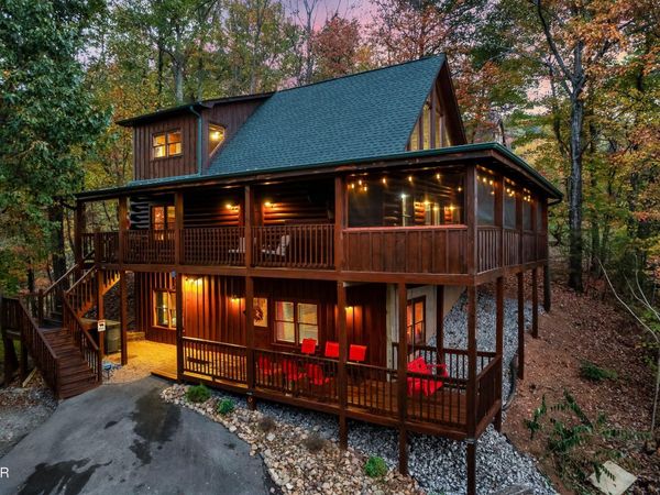 1617 Silver Poplar Lane, Sevierville, TN 37876