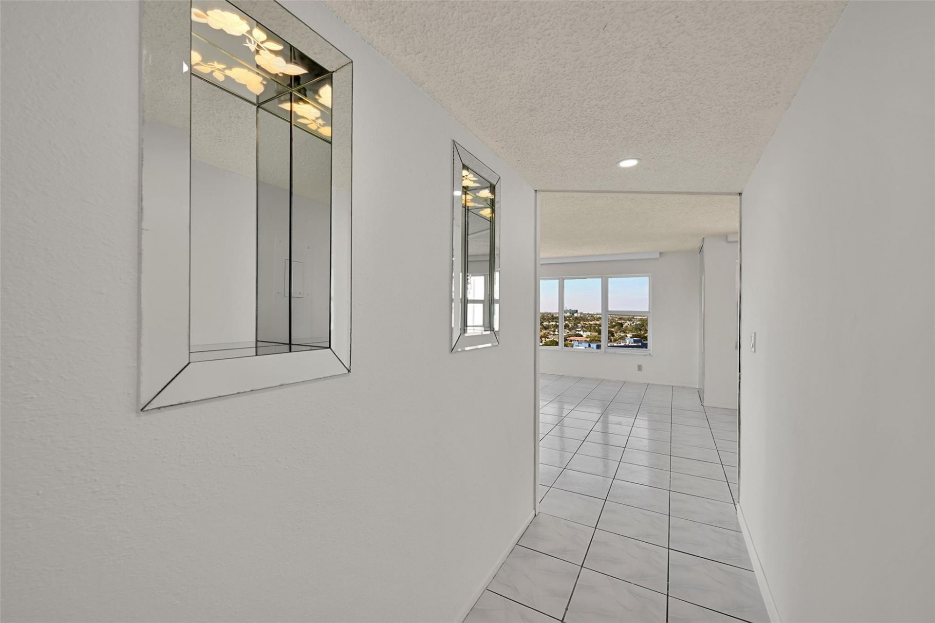 3700 Galt Ocean Drive, Unit 1215, Fort Lauderdale, FL 33308 Photo