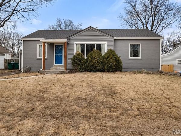 55 W Drake Avenue, Webster Groves, MO 63119