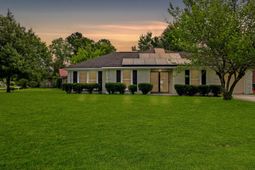 1101 Stuart Drive photo 4