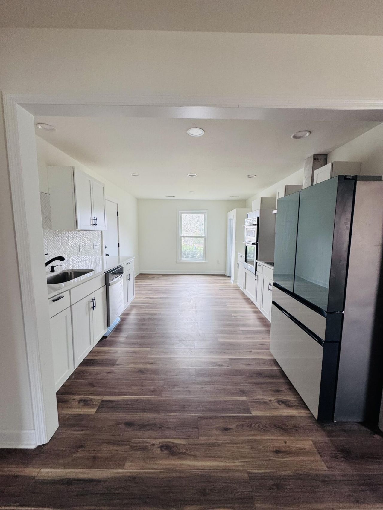 1101 Stuart Drive Photo 6