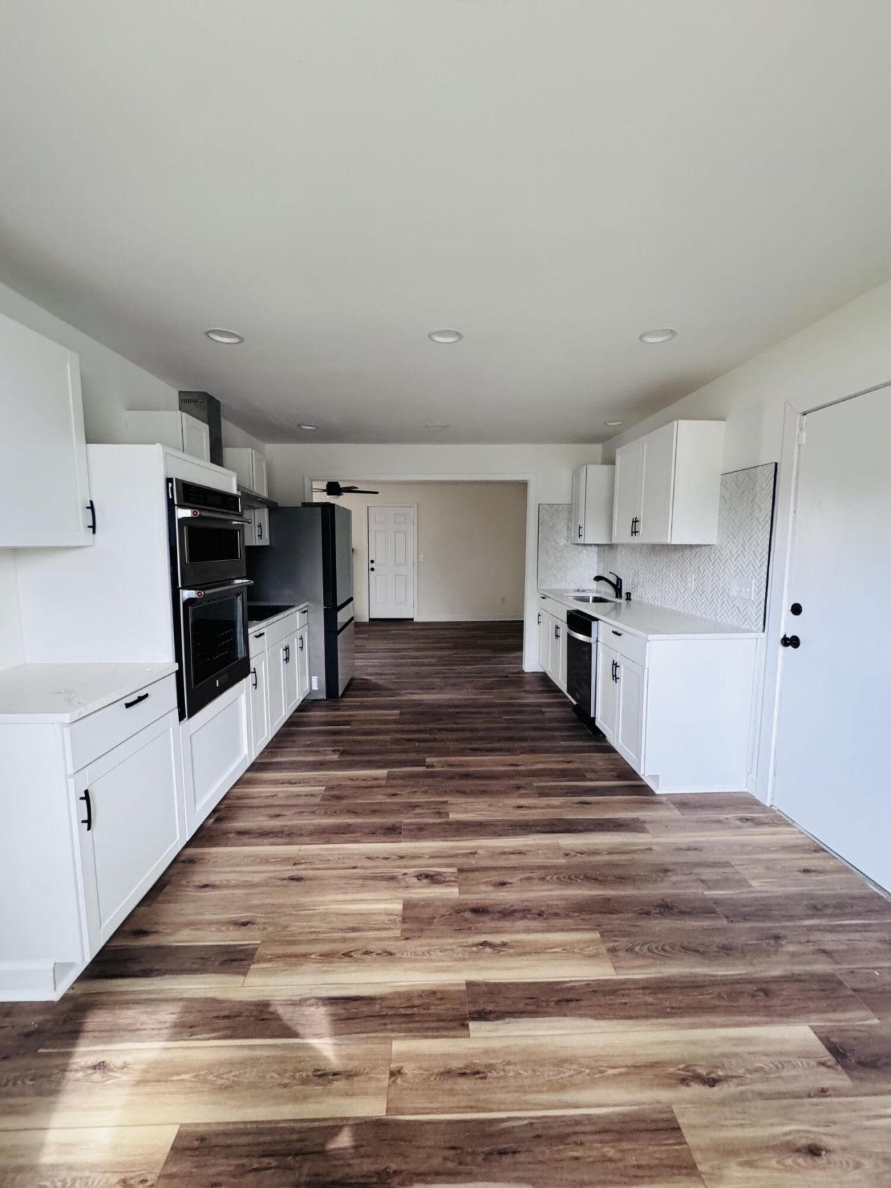 1101 Stuart Drive Photo 7