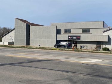 10306 Blue Ridge Boulevard, Kansas City, MO 64134