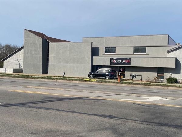 10306 Blue Ridge Boulevard, Kansas City, MO 64134