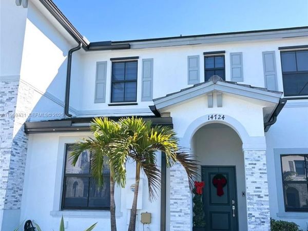14724 SW 181st Ter , Miami, FL 33187