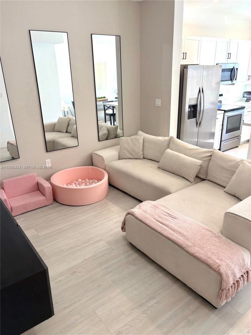 14724 SW 181st Ter , Miami, FL 33187 Photo