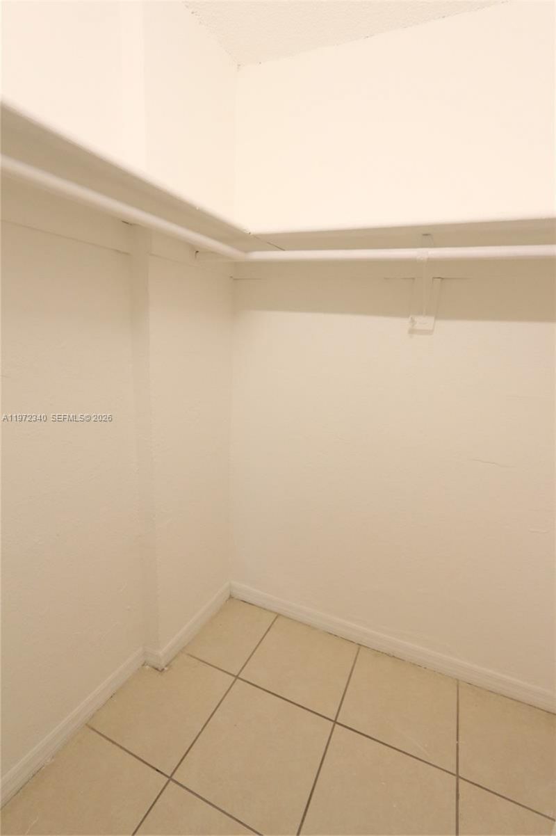 4550 NW 9th St, Unit 305E, Miami, FL 33126 Photo