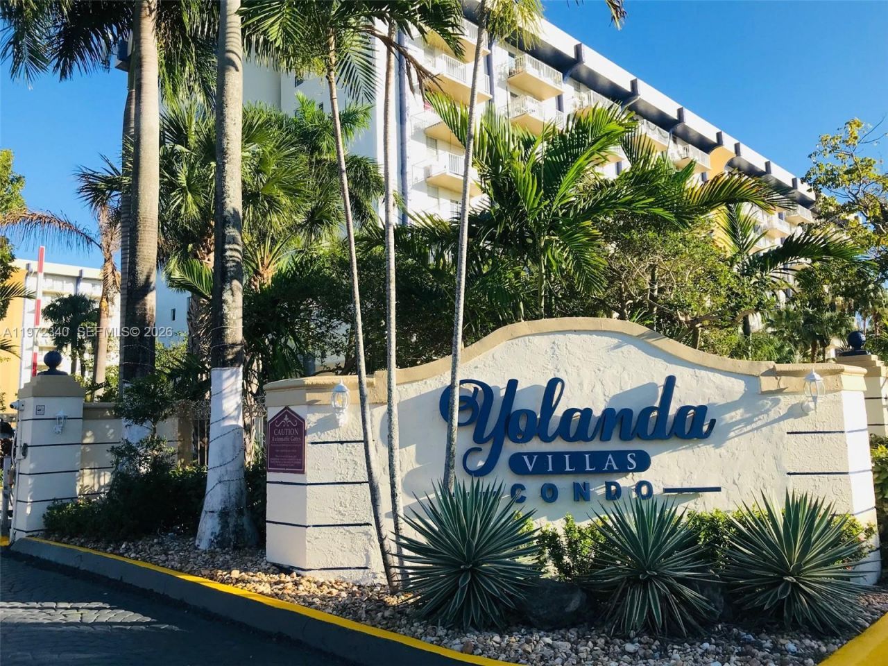 4550 NW 9th St, Unit 305E, Miami, FL 33126 Photo