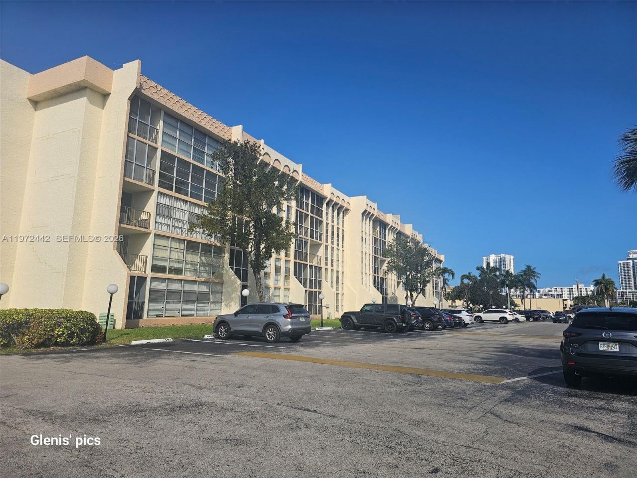 801 Three Islands Blvd, Unit 218, Hallandale Beach, FL 33009 Photo