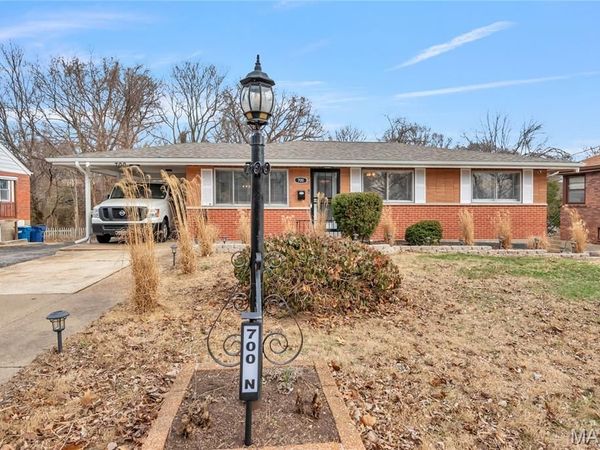 700 N Elizabeth Avenue, Ferguson, MO 63135