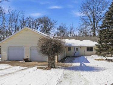 2651 W Wildlife Drive, Brook Park, MN 55007