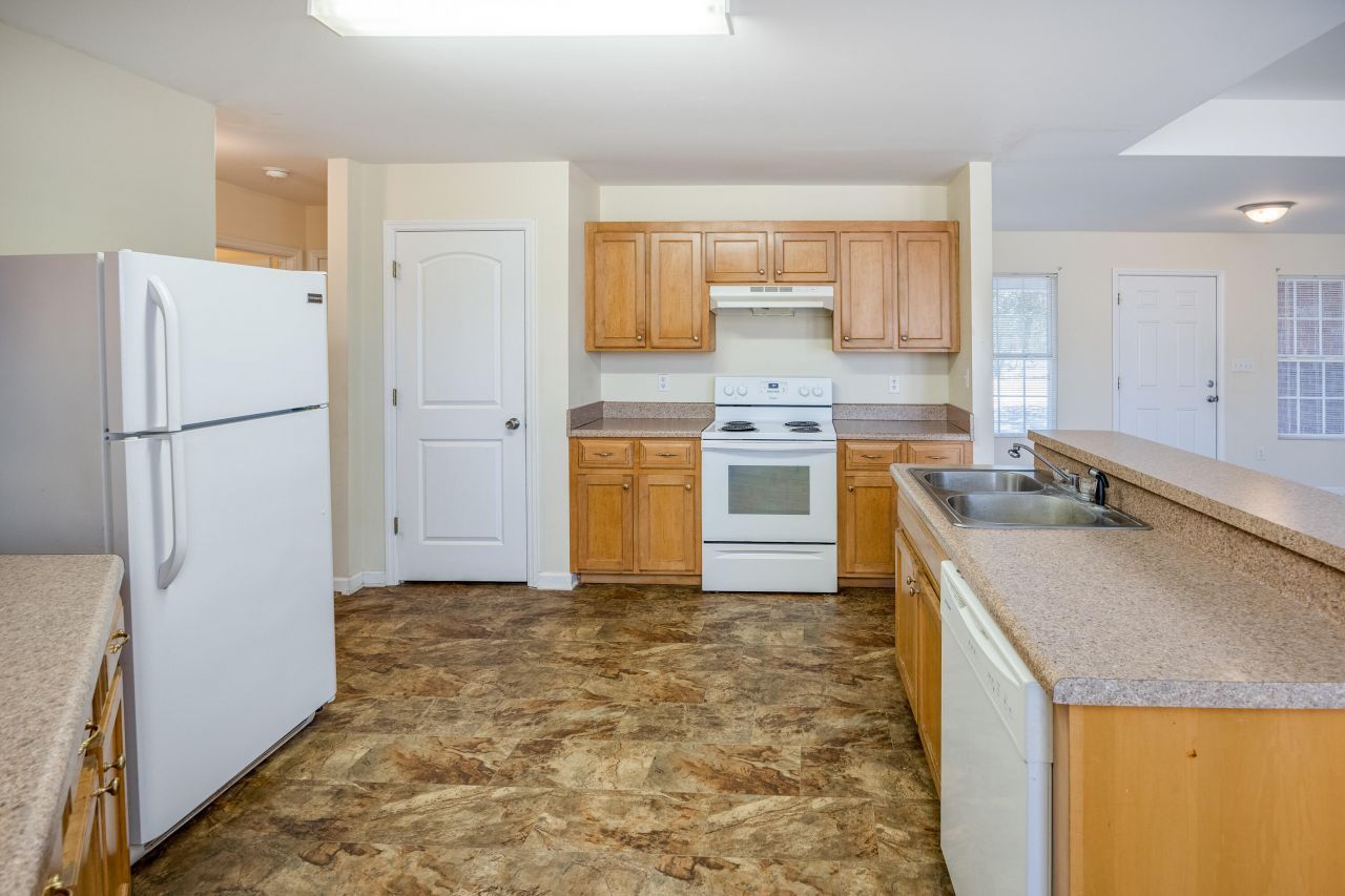 111 Heyblanchwell Lane Photo 10