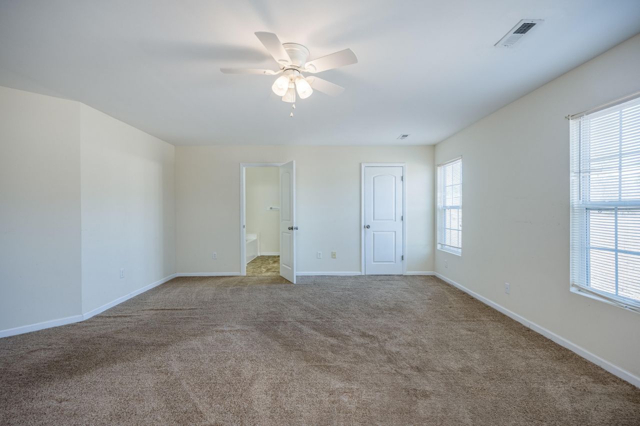 111 Heyblanchwell Lane Photo 16