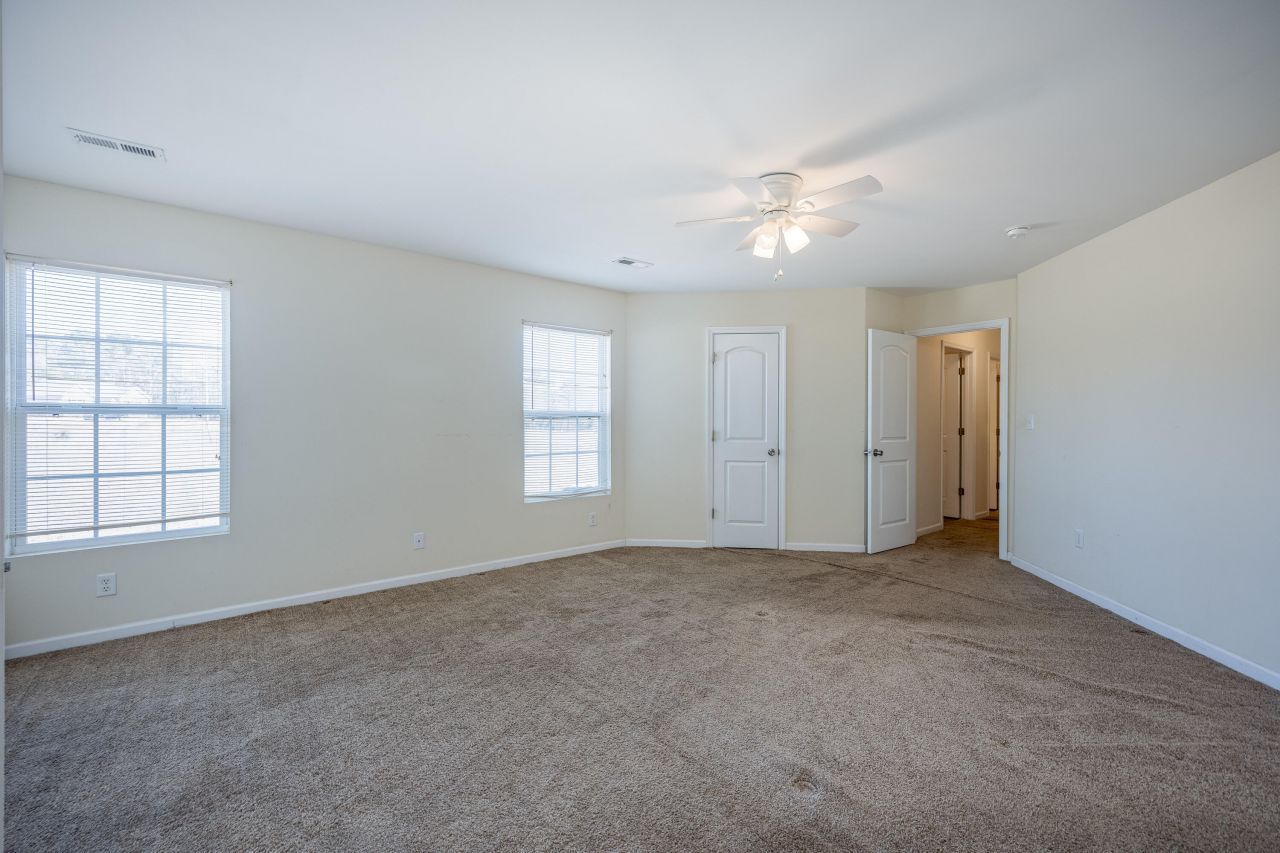 111 Heyblanchwell Lane Photo 18