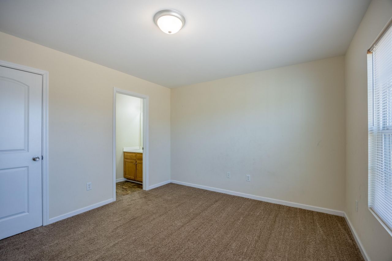 111 Heyblanchwell Lane Photo 25