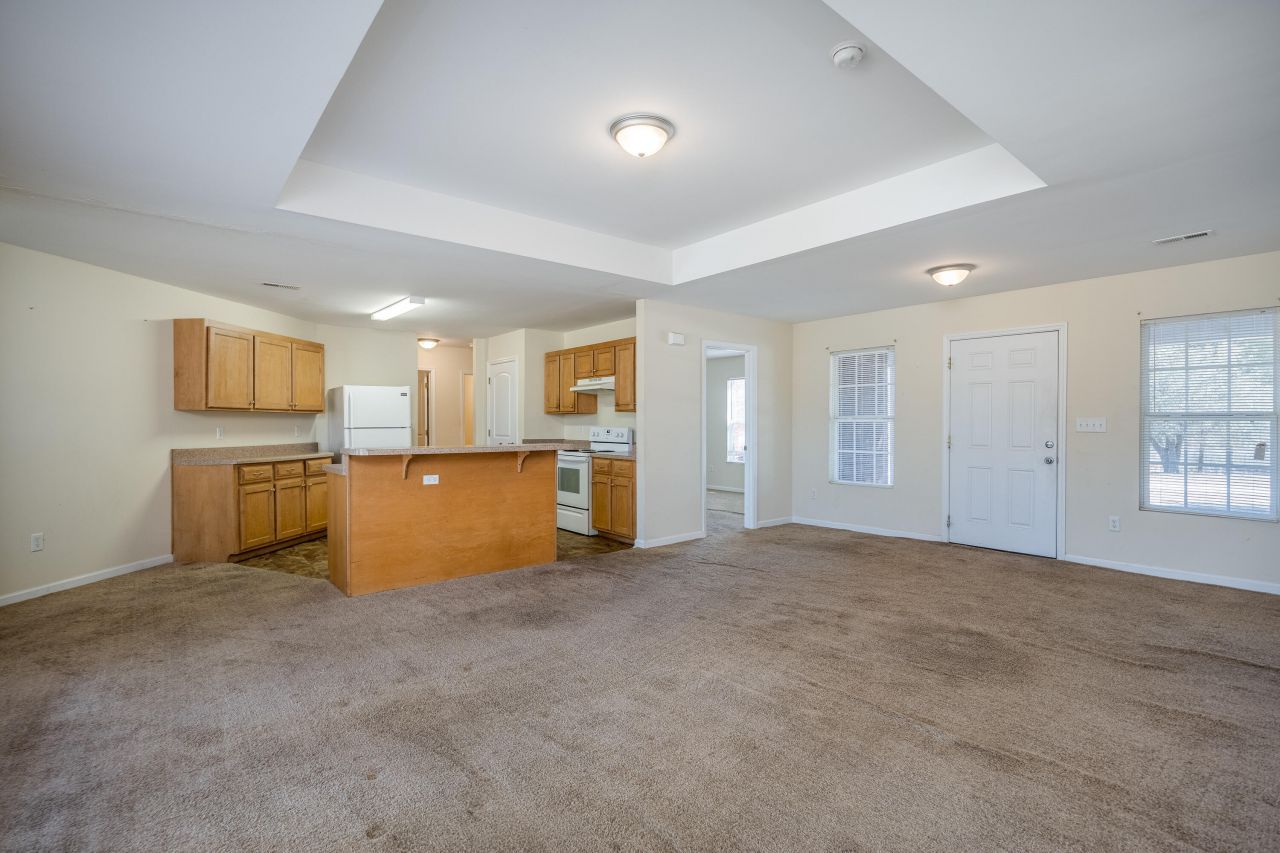 111 Heyblanchwell Lane Photo 8