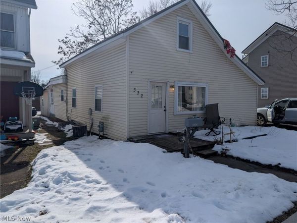 332 Front Avenue SW, New Philadelphia, OH 44663