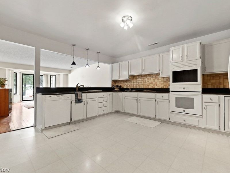 1775 Brookwood Drive, Akron, OH 44313 Photo 17