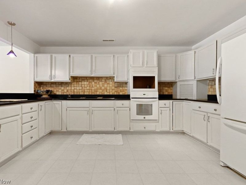 1775 Brookwood Drive, Akron, OH 44313 Photo 18