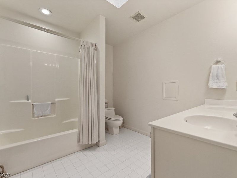 1775 Brookwood Drive, Akron, OH 44313 Photo 36