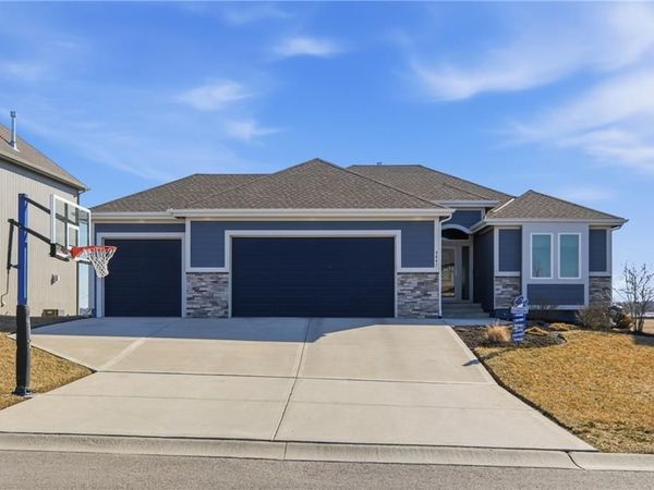 4841 Shady Bend Road, Leavenworth, KS 66048