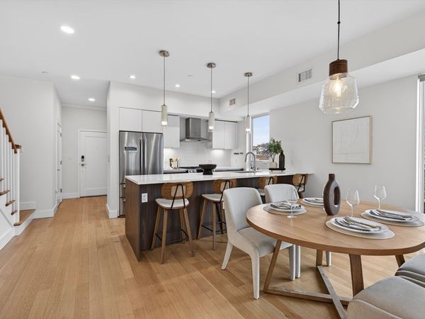 260 Beacon, Unit 201, Somerville, MA 02143