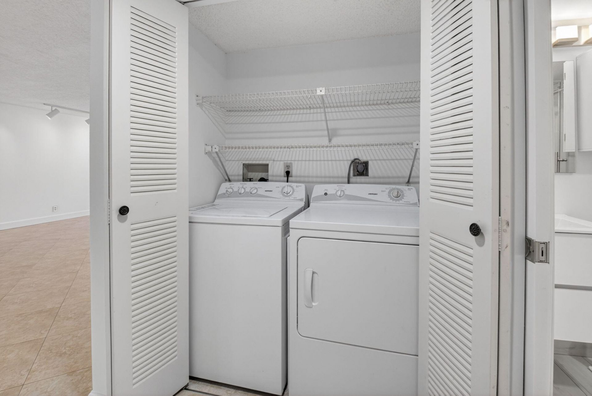 5533 Fairway Park Drive, Unit 103, Boynton Beach, FL 33437 Photo