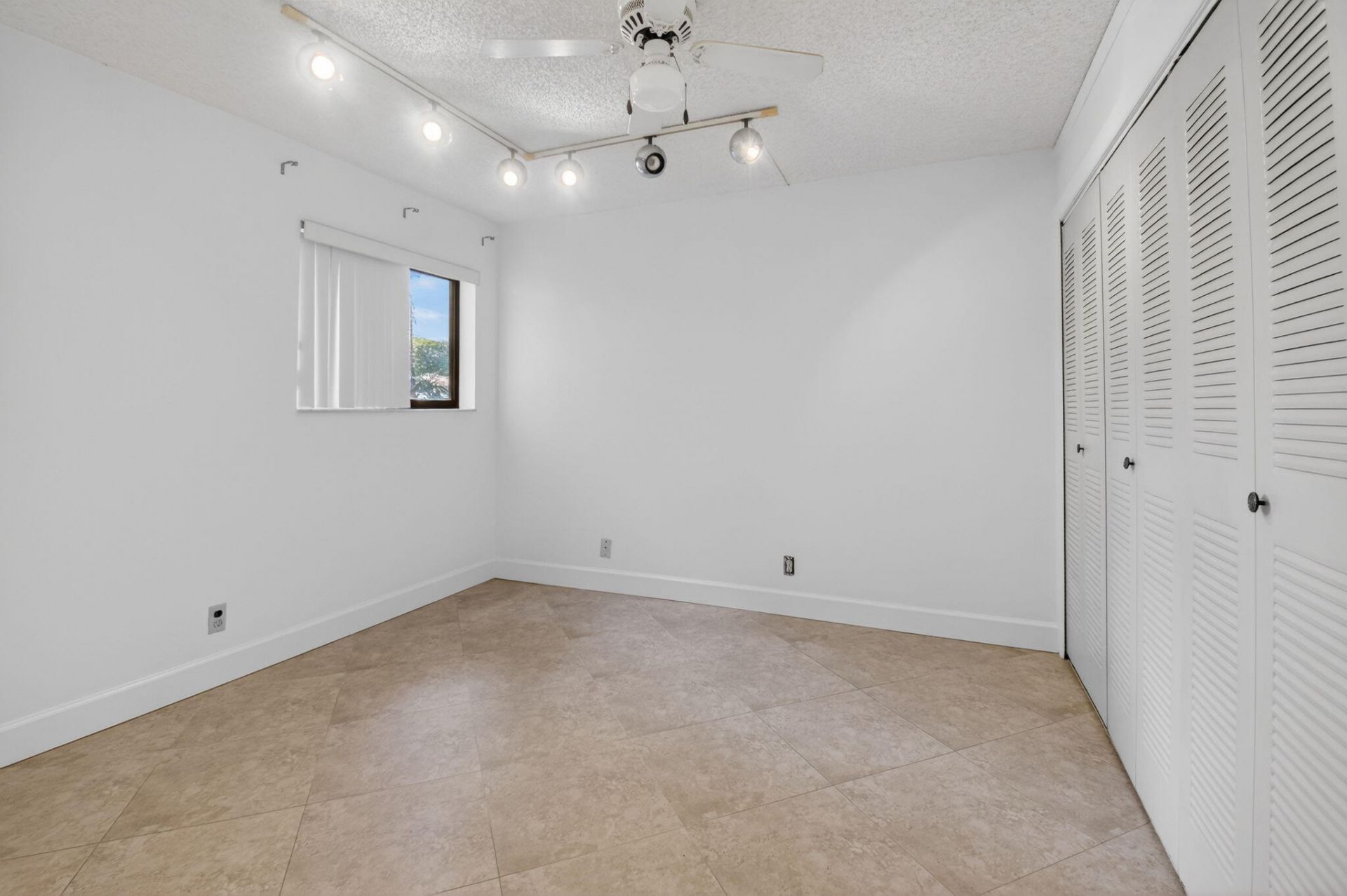 5533 Fairway Park Drive, Unit 103, Boynton Beach, FL 33437 Photo