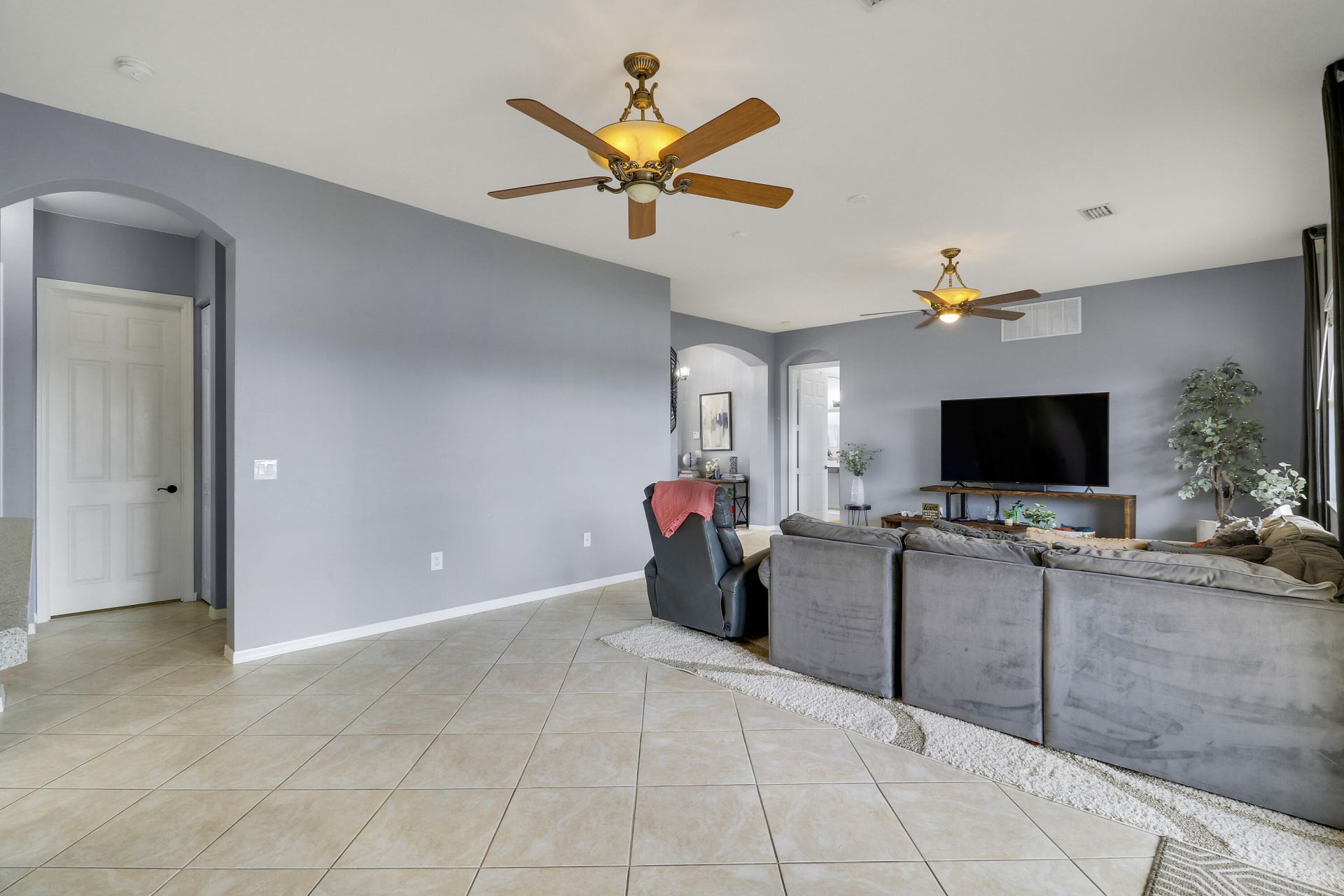 547 SW Lake Manatee Way, Port Saint Lucie, FL 34986 Photo