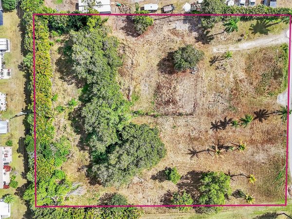 5165 Horseshoe Circle N, West Palm Beach, FL 33417