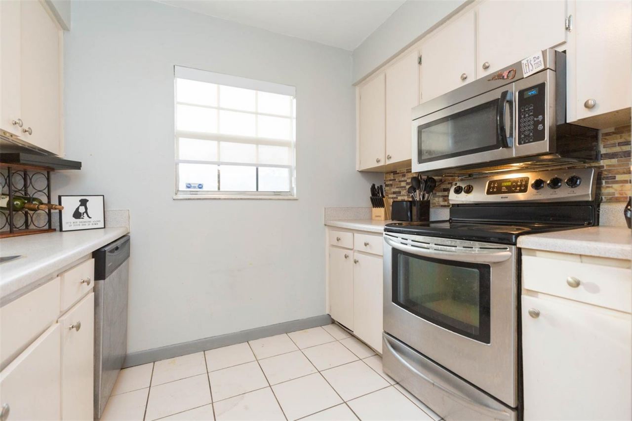 14472 Reuter Strasse Cir, Unit 408, Tampa, FL 33613 Photo