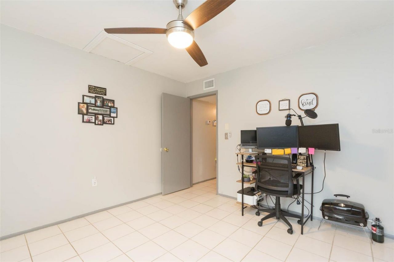 14472 Reuter Strasse Cir, Unit 408, Tampa, FL 33613 Photo