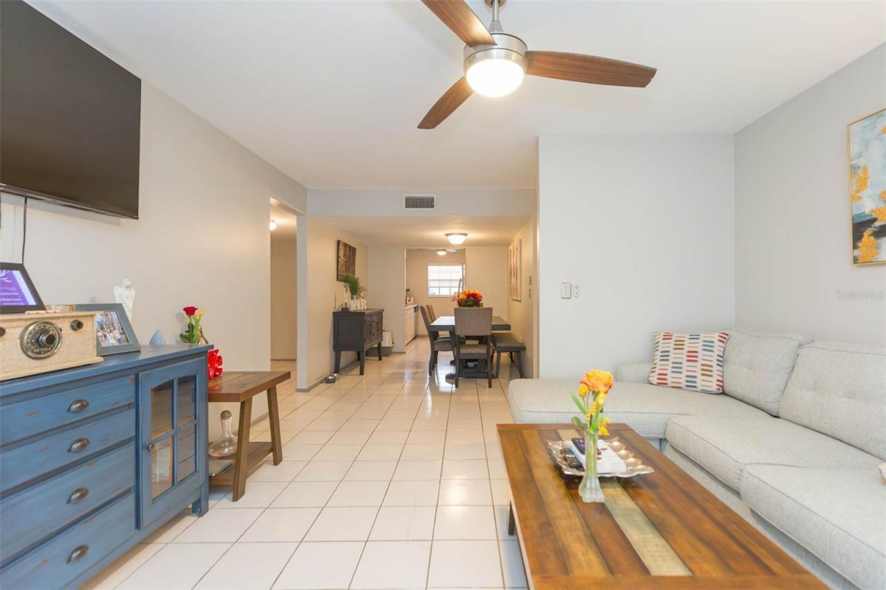 14472 Reuter Strasse Cir, Unit 408, Tampa, FL 33613 Photo