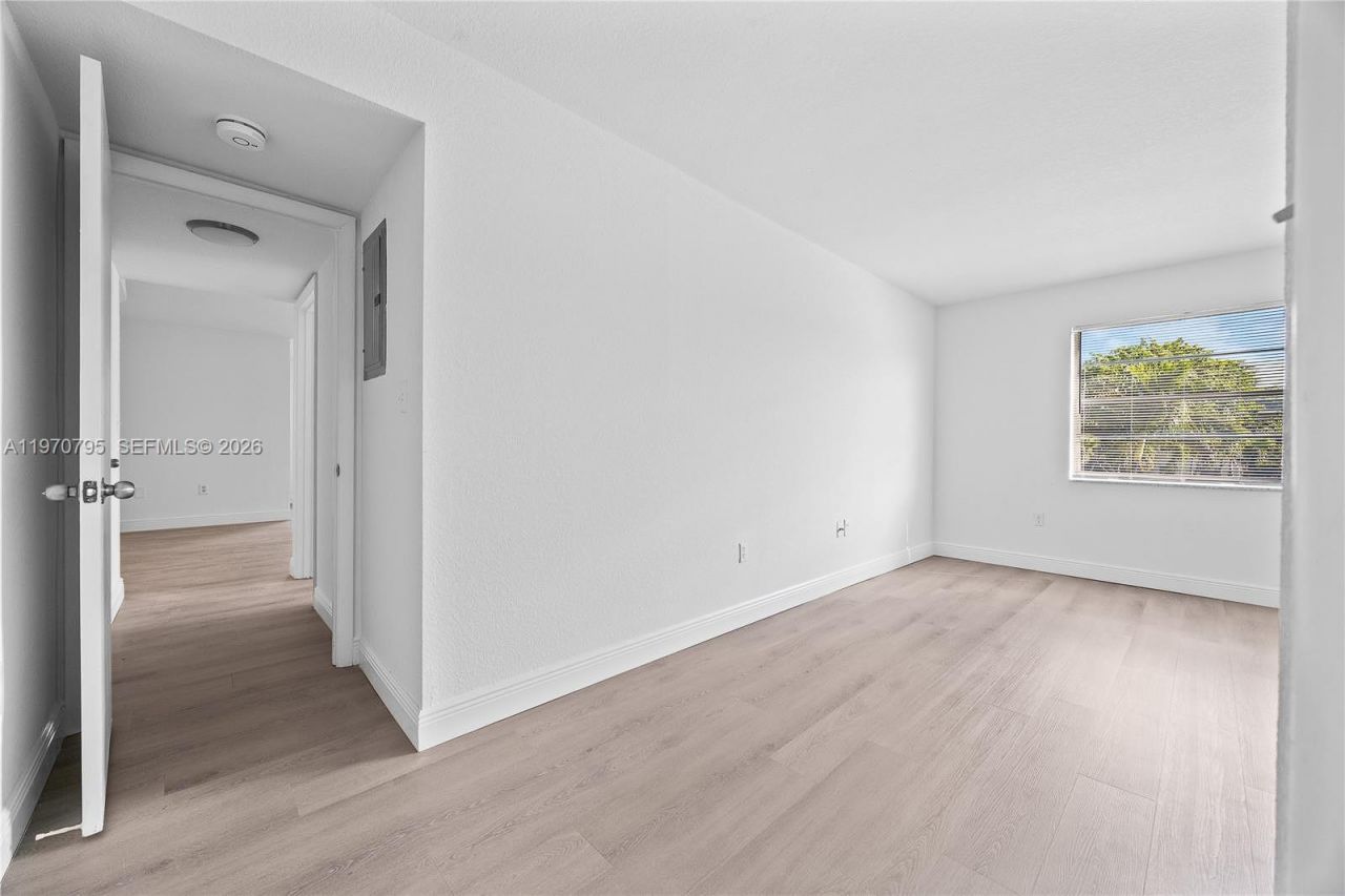 4990 E Sabal Palm Blvd, Unit 202, Tamarac, FL 33319 Photo