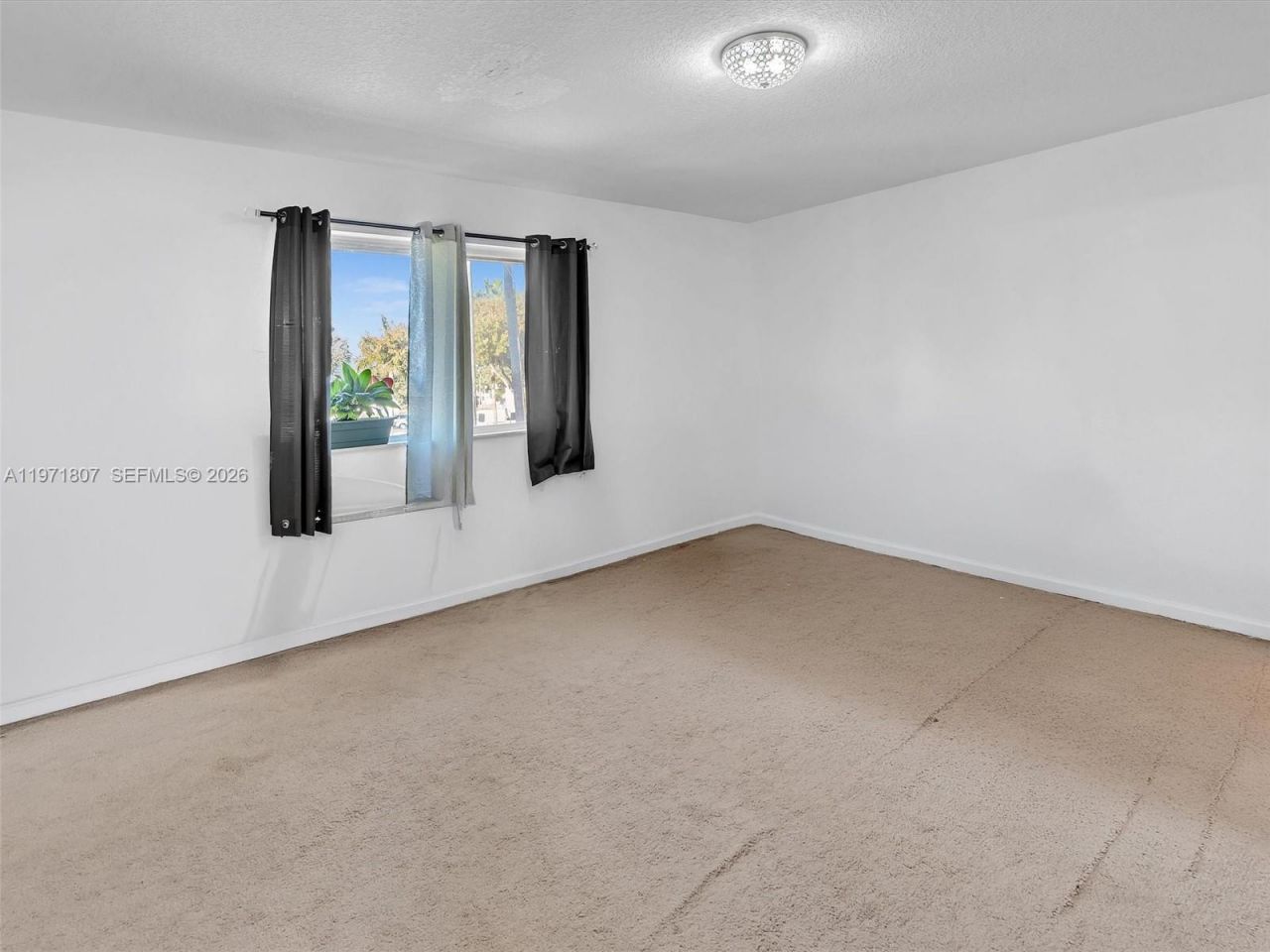 21 SE 3rd Ave , Hallandale Beach, FL 33009 Photo