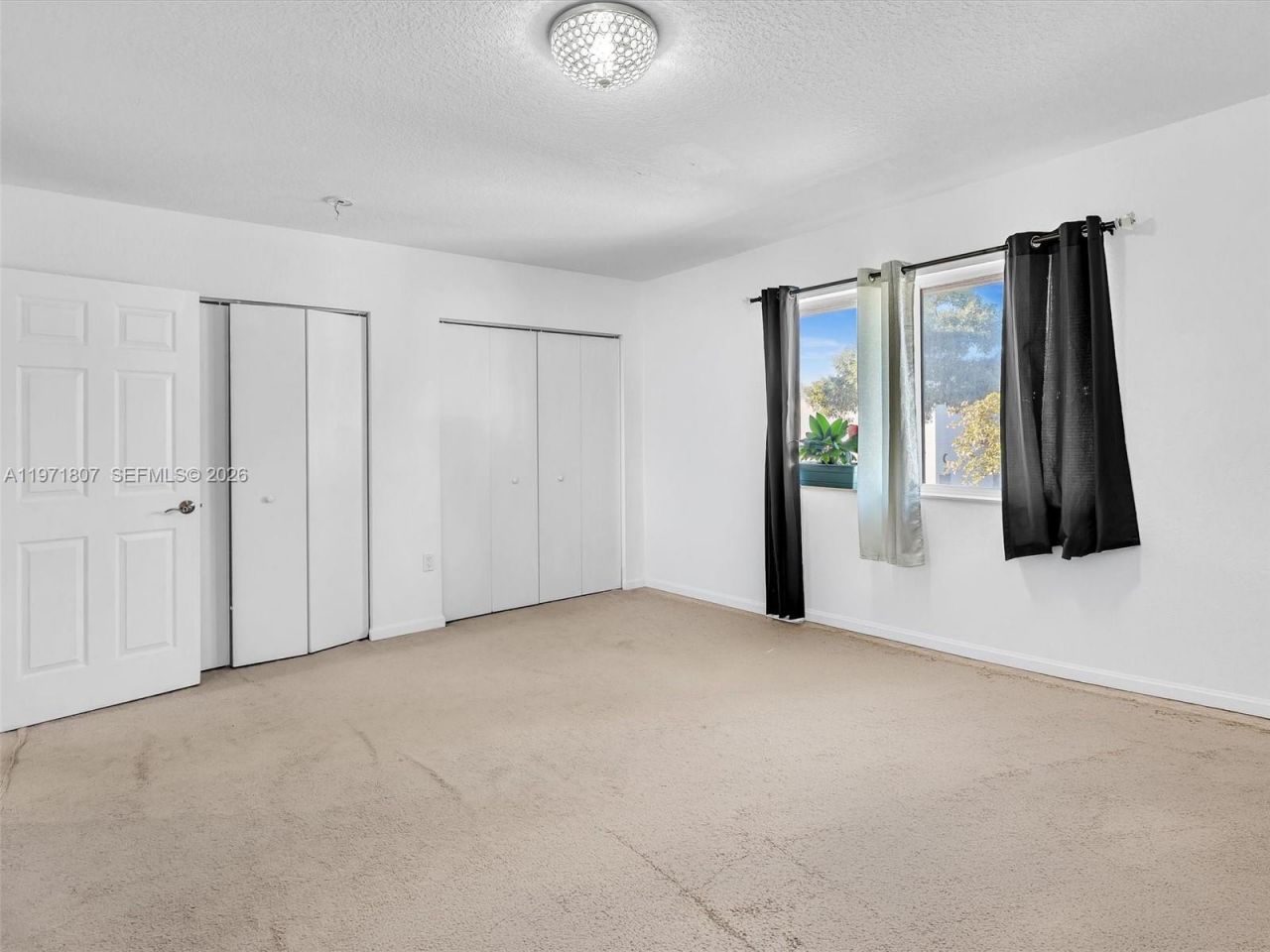 21 SE 3rd Ave , Hallandale Beach, FL 33009 Photo