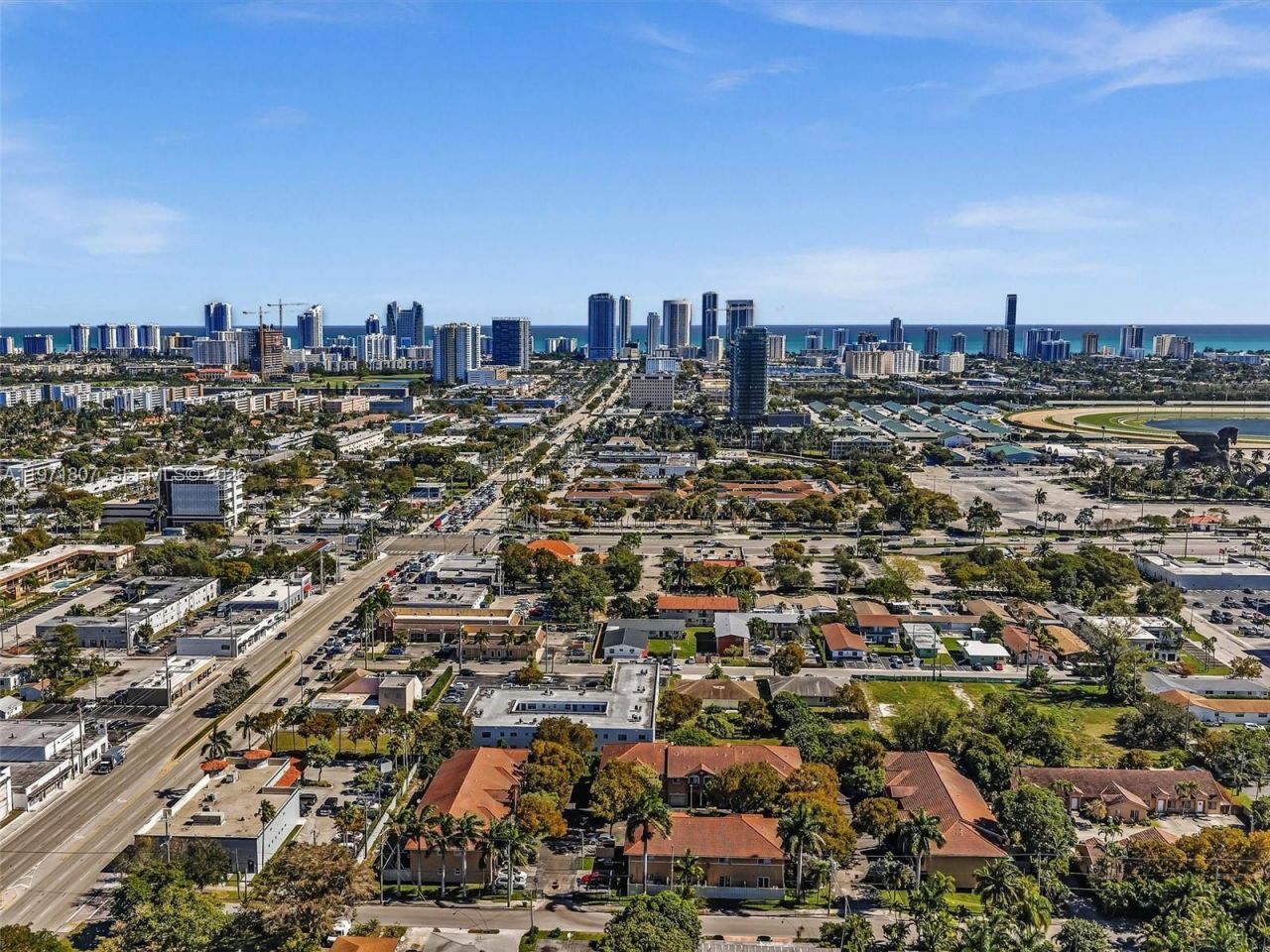 21 SE 3rd Ave , Hallandale Beach, FL 33009 Photo