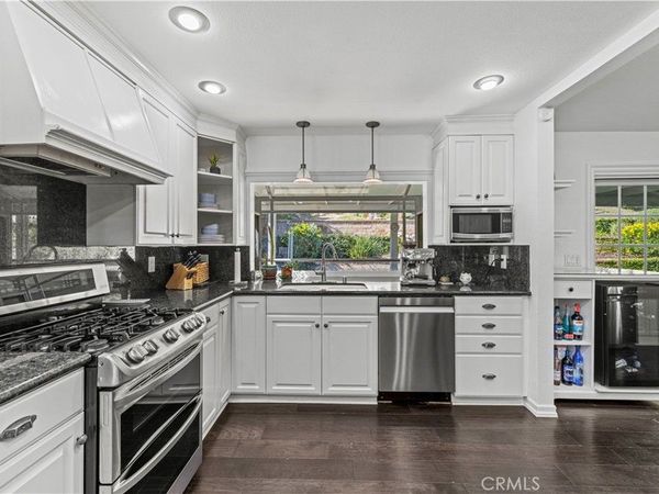 27061 Alabastro, Valencia, CA 91354