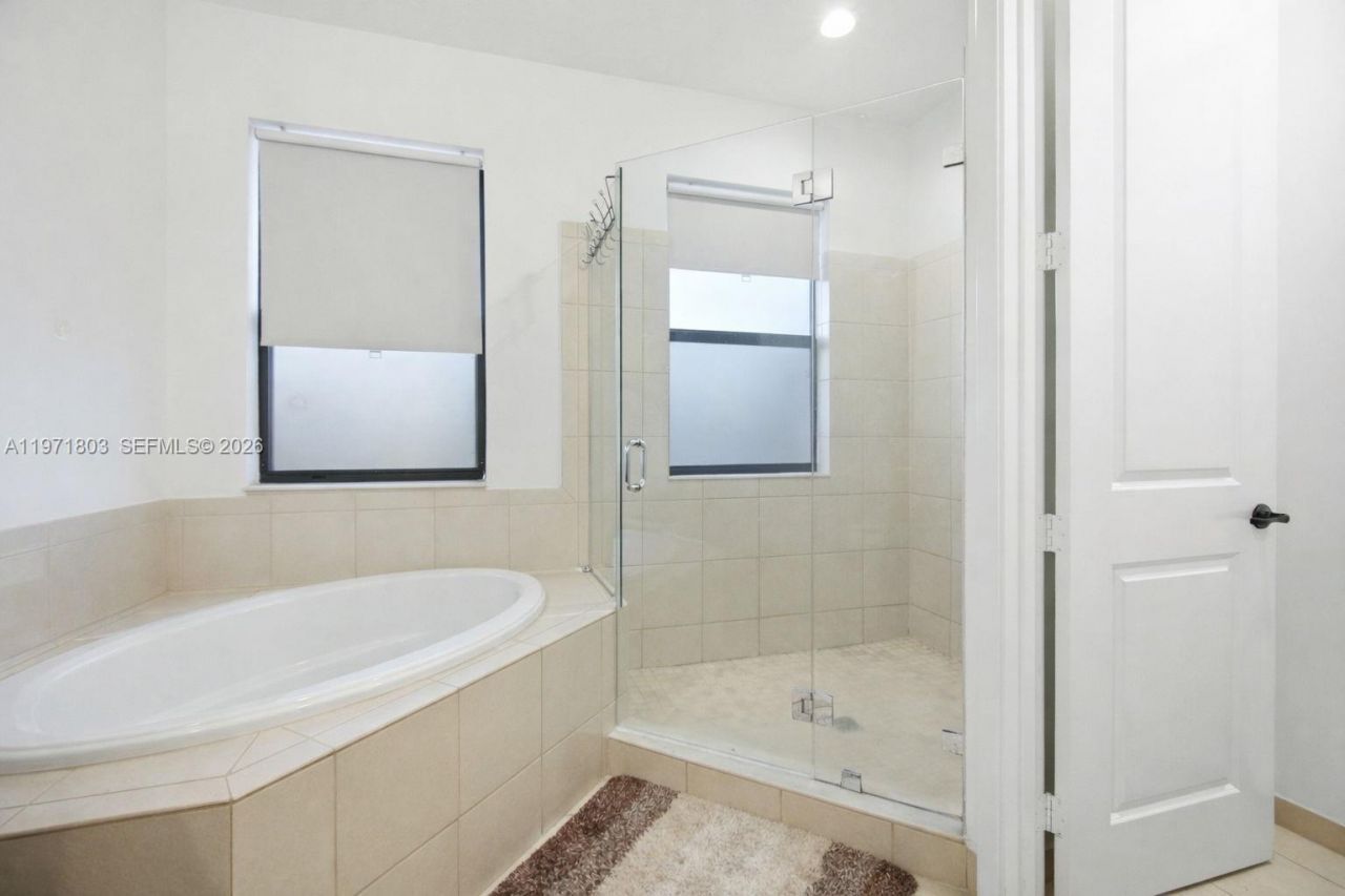 9909 W 32nd Ln , Hialeah, FL 33018 Photo