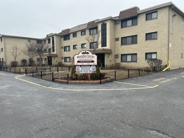 Unit 3, Des Plaines, IL 60016