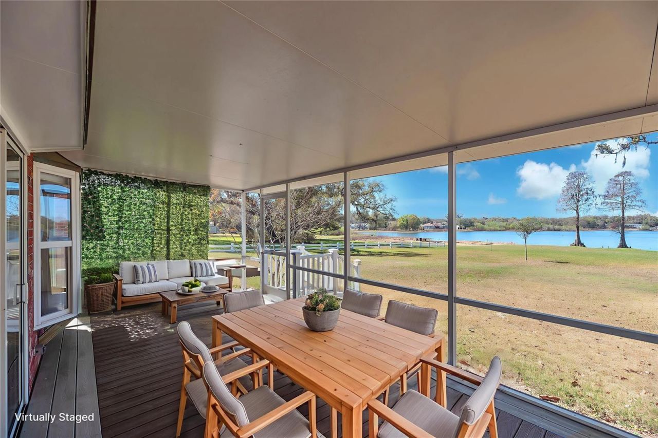 2004 Capri Road, Valrico, FL 33594 Photo