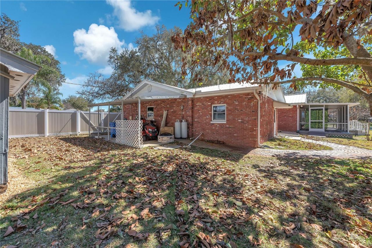 2004 Capri Road, Valrico, FL 33594 Photo