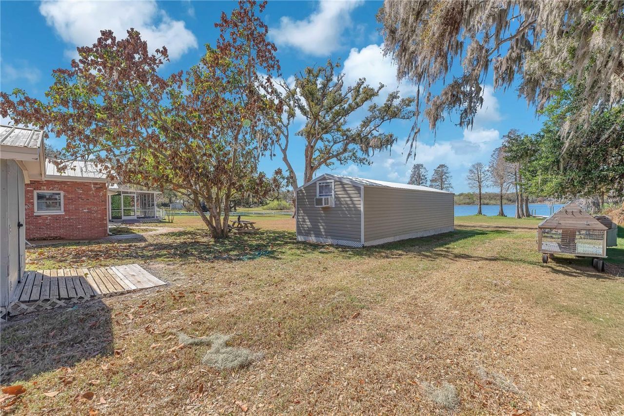 2004 Capri Road, Valrico, FL 33594 Photo