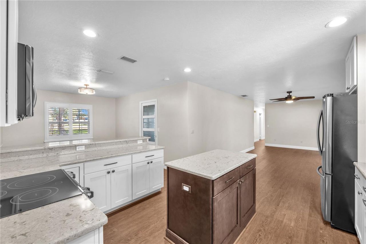 2004 Capri Road, Valrico, FL 33594 Photo