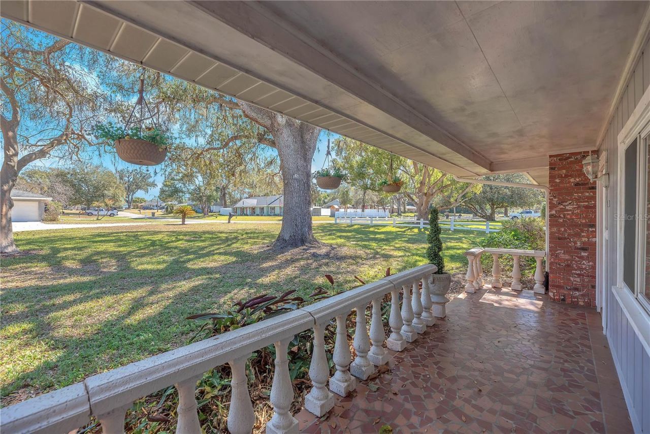 2004 Capri Road, Valrico, FL 33594 Photo