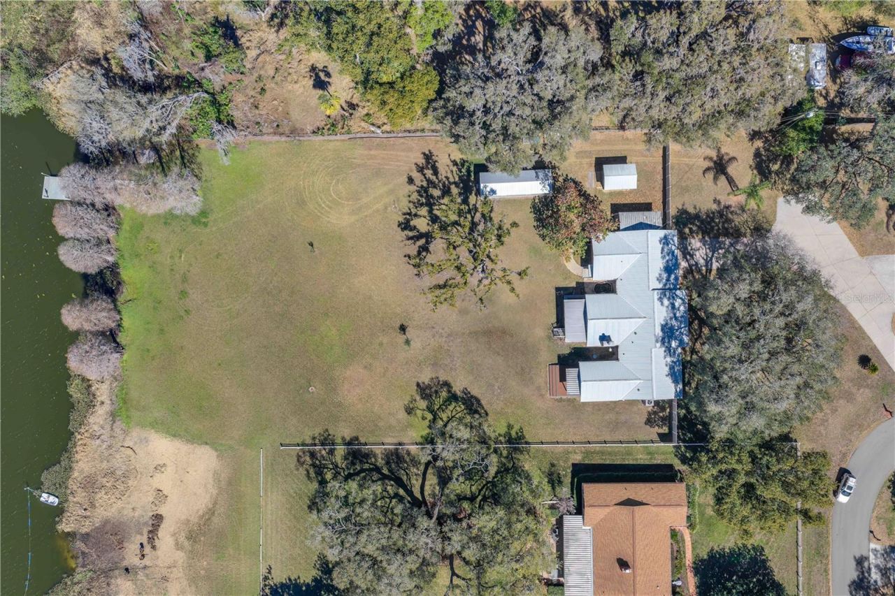 2004 Capri Road, Valrico, FL 33594 Photo